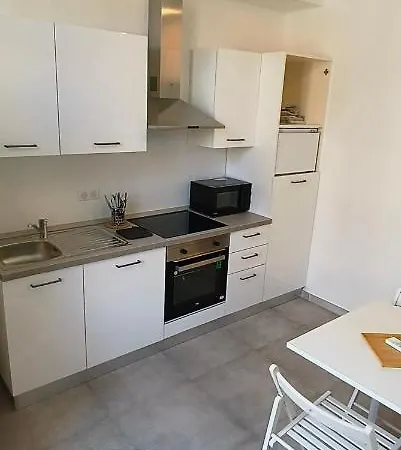 Plein Sud - Moderne Avec Mezzanine- Hyper Centre - Proche Port