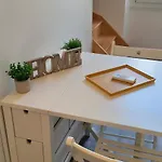 Plein Sud - Moderne Avec Mezzanine- Hyper Centre - Proche Port 아파트 *