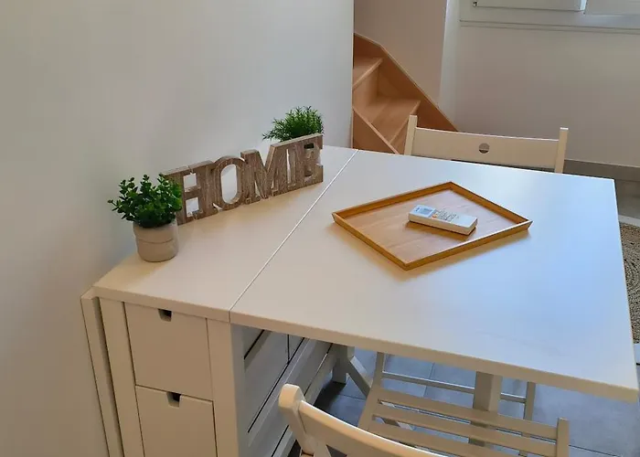 Plein Sud - Moderne Avec Mezzanine- Hyper Centre - Proche Port Appartement *